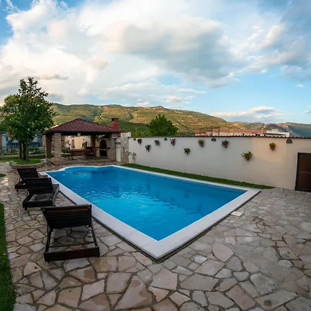 Flower Garden Villa