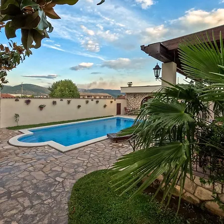 Flower Garden Villa *