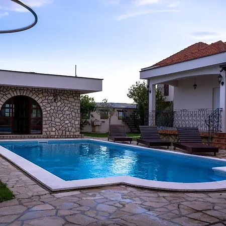 Villa Flower Garden Mostar
