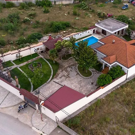 Flower Garden Villa